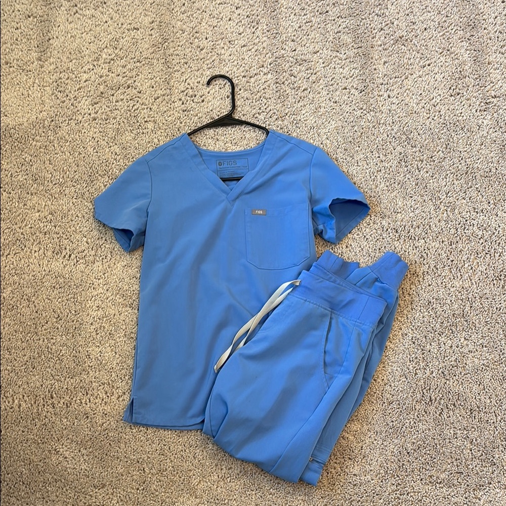 Figs Ceil Blue Scrub Set